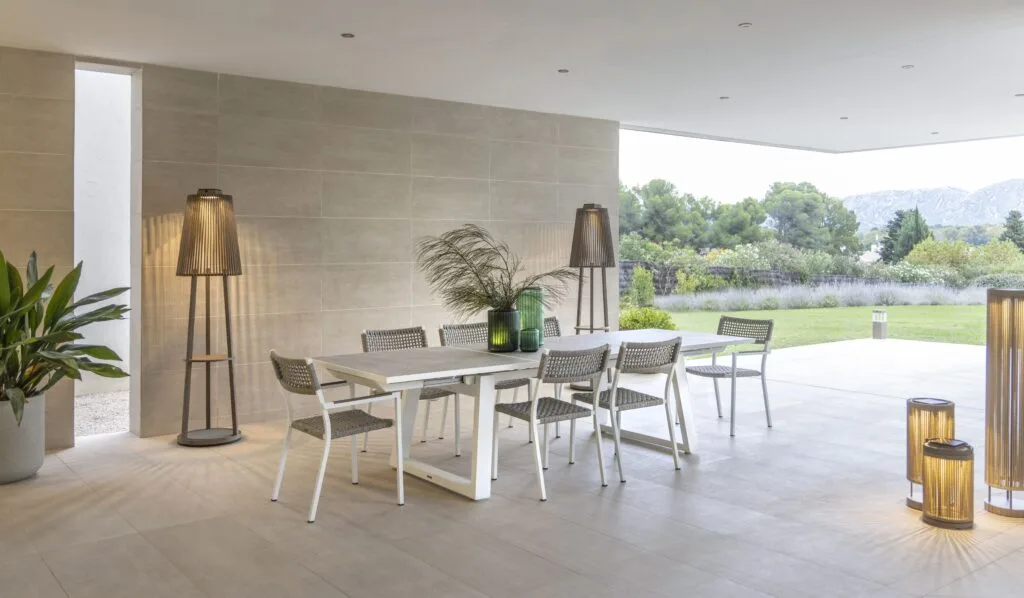 aménagement terrasse lampadaires Les Jardins