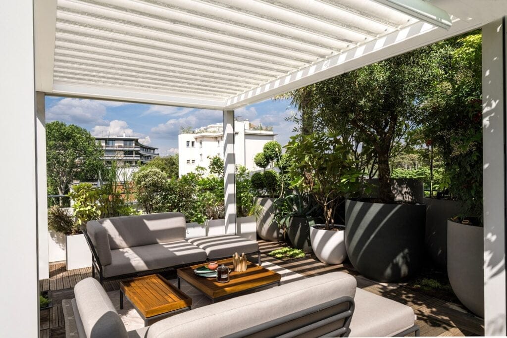 pergola-vegetaux-amenagement-terrasse-mobiier-exterieur