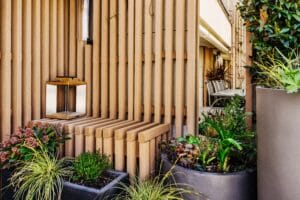 aménagement terrasse claustra en bois