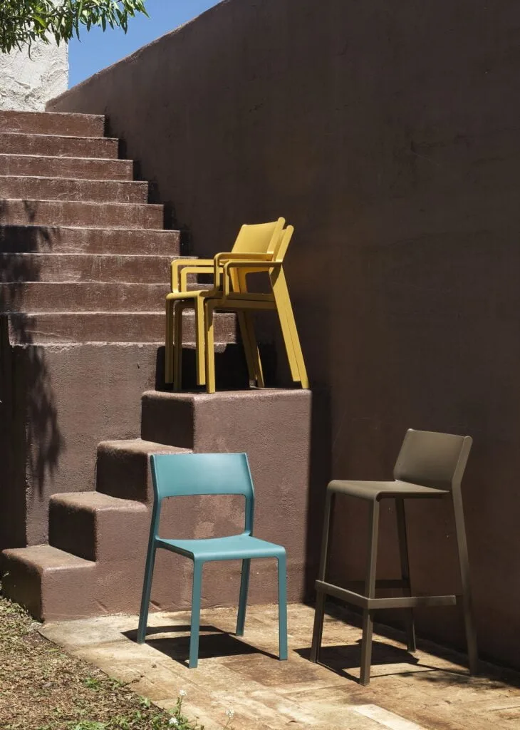 photo de présentation de mobilier d'extérieur pour des chaises de la marque Nardi