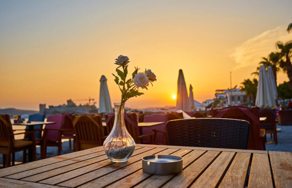 aménagement de la terrasse d'un restaurant