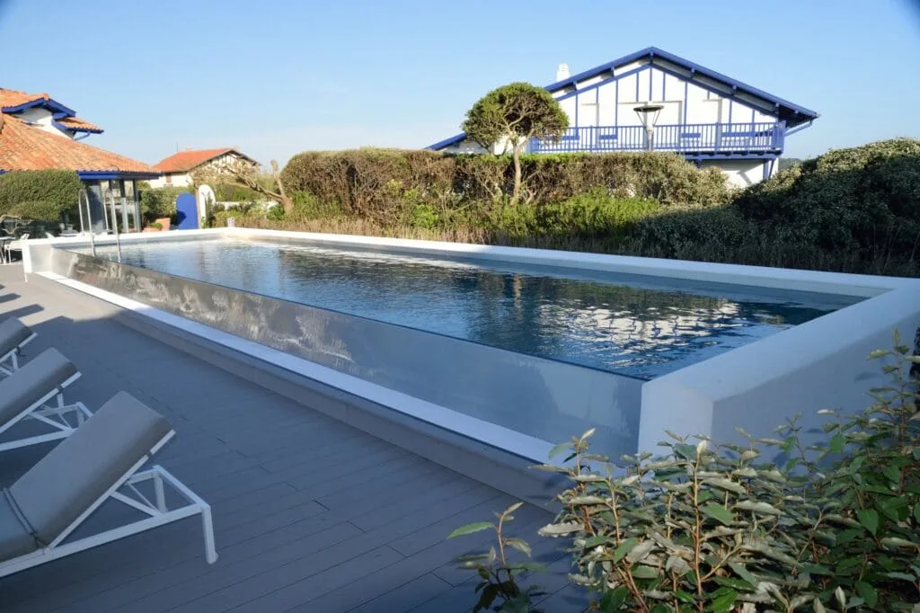 photo d'une piscine extérieur