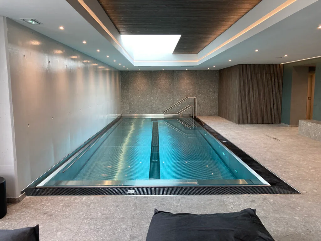 Photo de piscine en inox, utilisé par Terrasse et Jardin de Paris