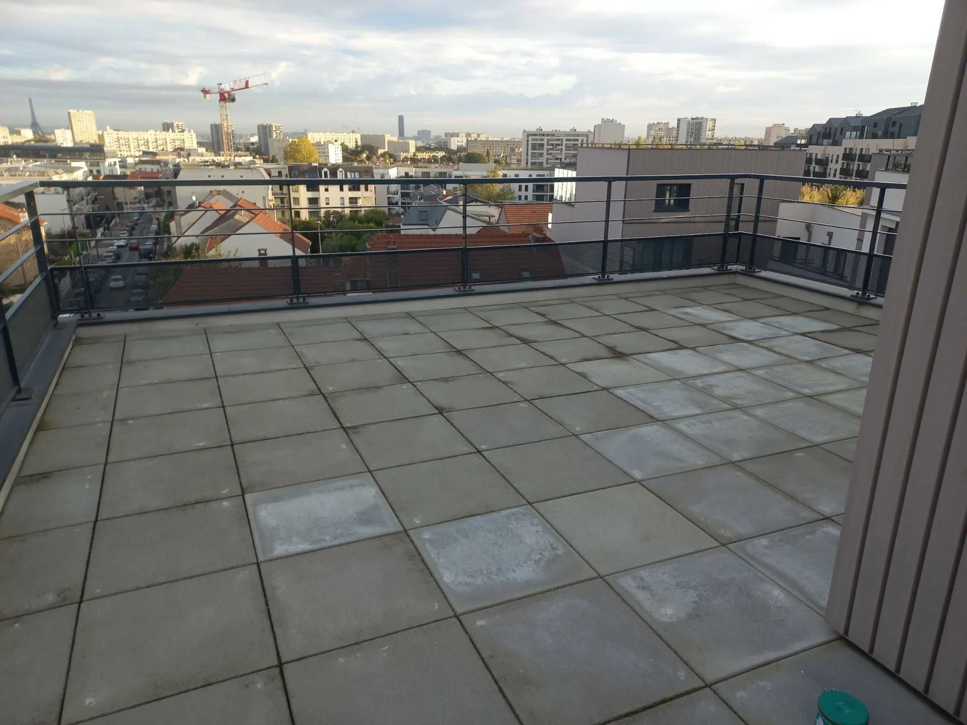 photo avant/après d'un toit terrasse à Châtillon