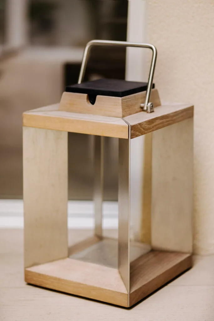 Éclairage terrasse Paris - mise en lumière petit espace extérieur élégant